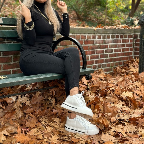 Prada sneakers white perfect conditions couples times used - Picture 9 of 11